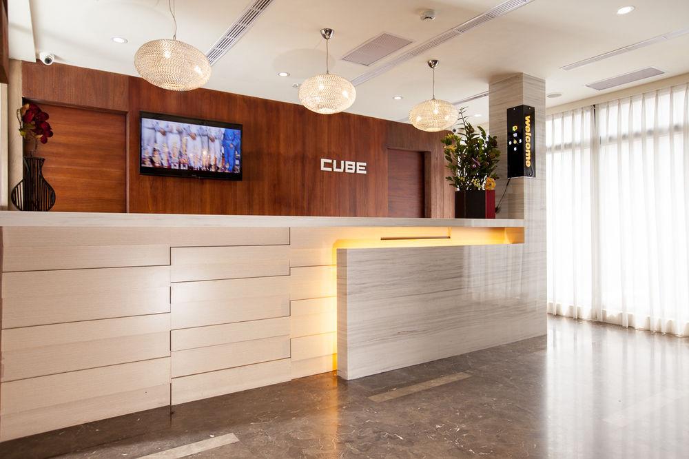 Hotel Cube Taichung Exterior foto