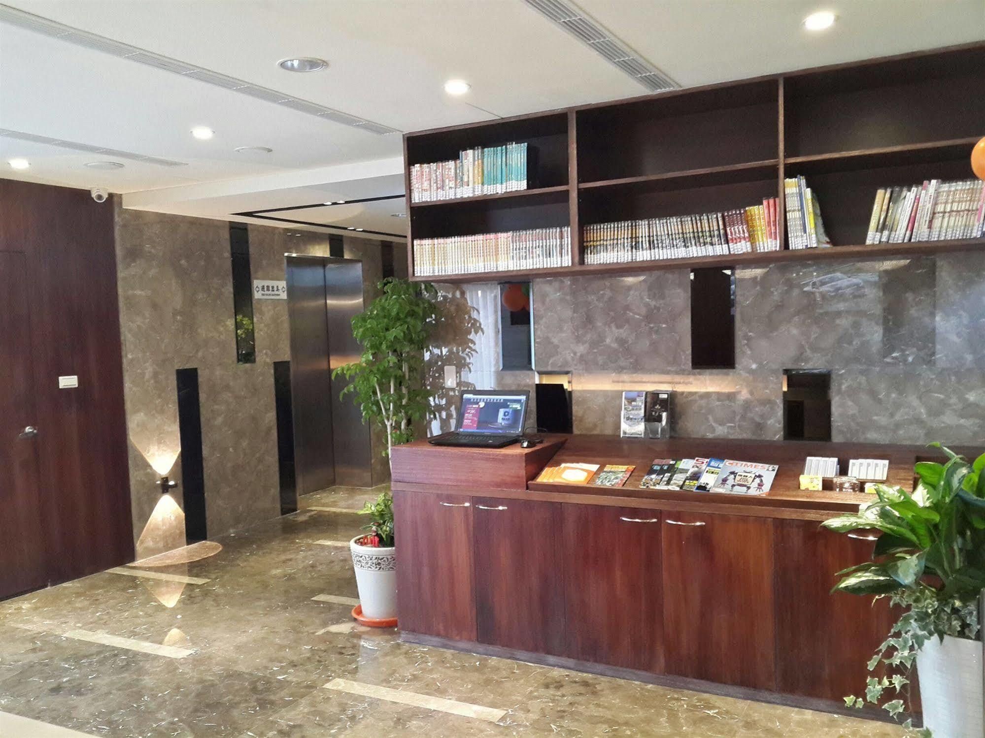 Hotel Cube Taichung Exterior foto
