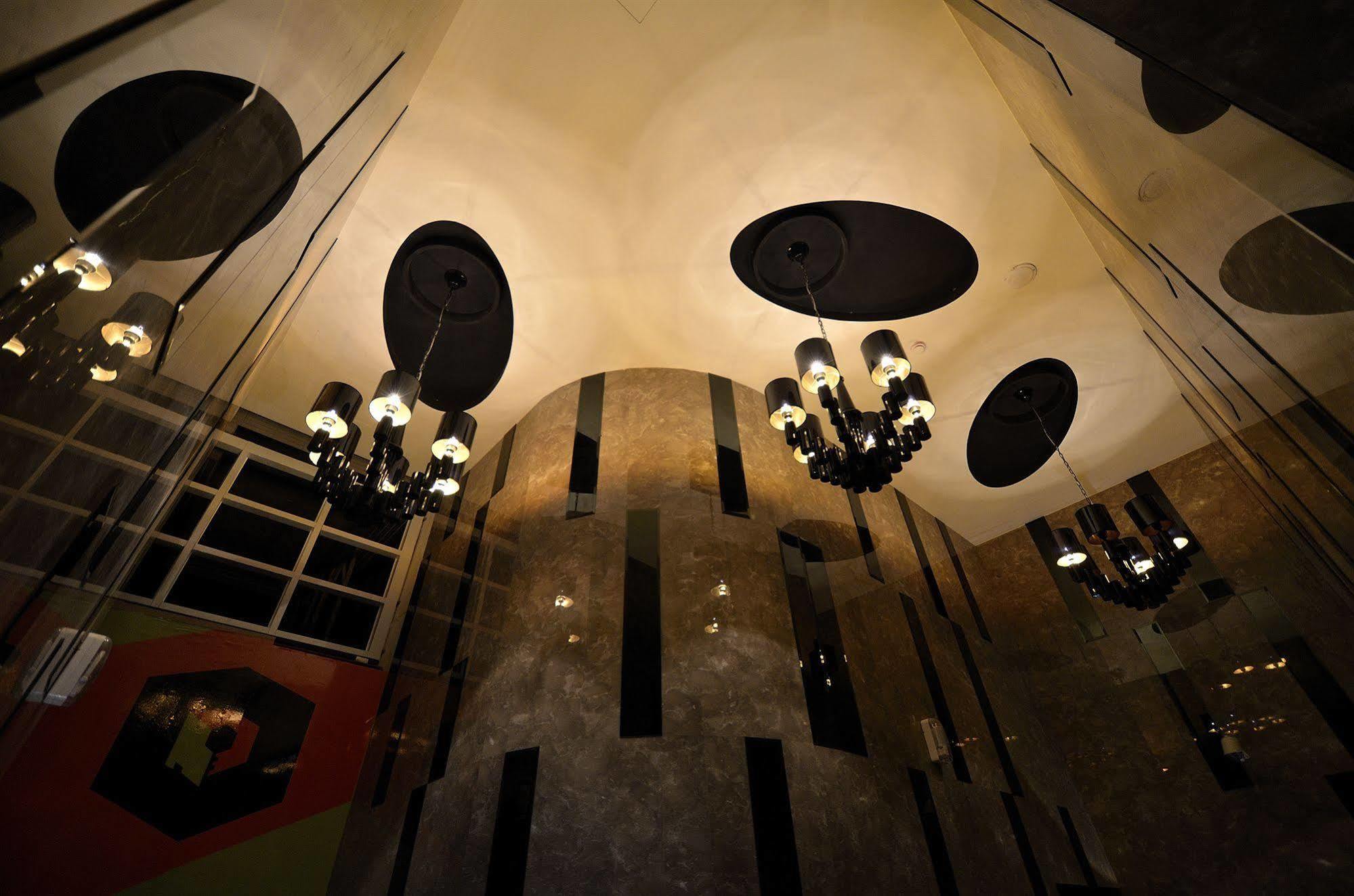 Hotel Cube Taichung Exterior foto